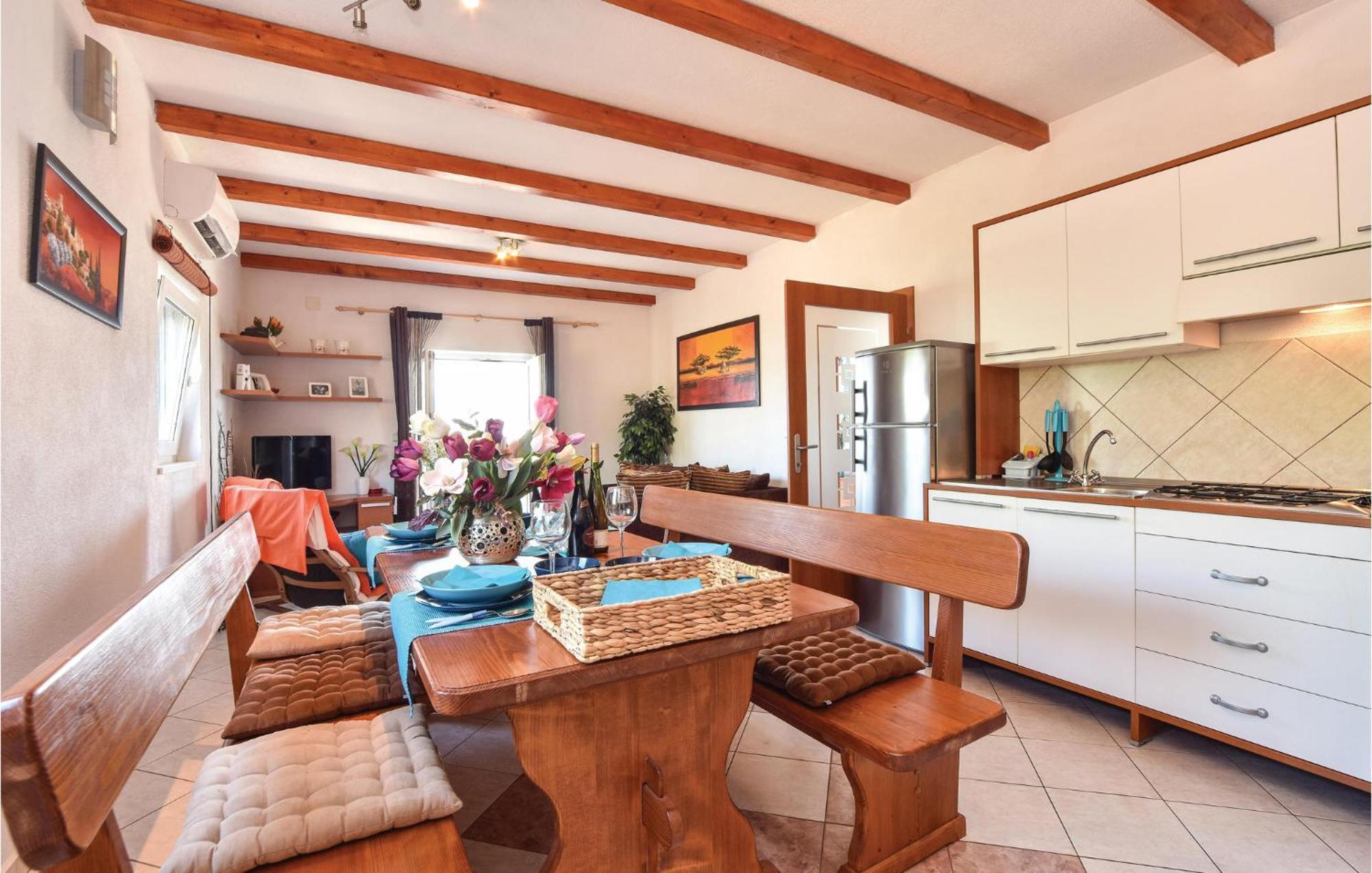 Pet Friendly Home In Postira With Wifi 外观 照片