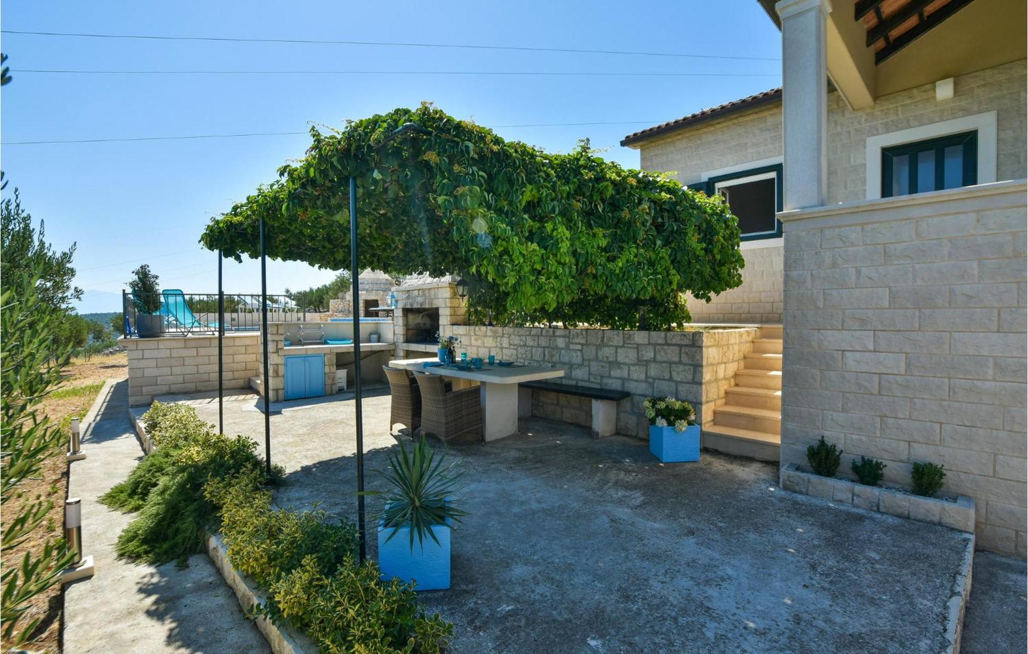 Pet Friendly Home In Postira With Wifi 外观 照片