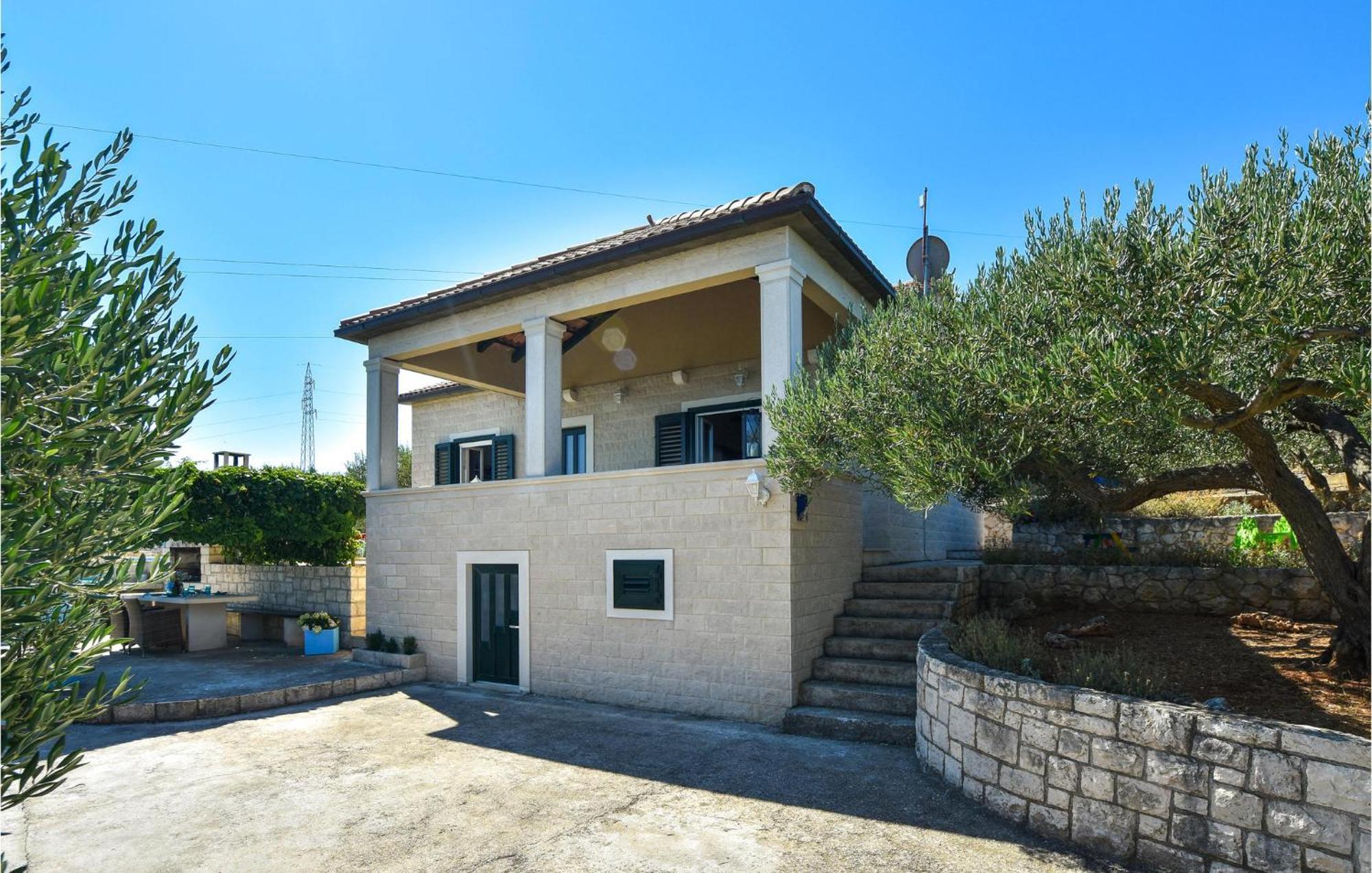 Pet Friendly Home In Postira With Wifi 外观 照片